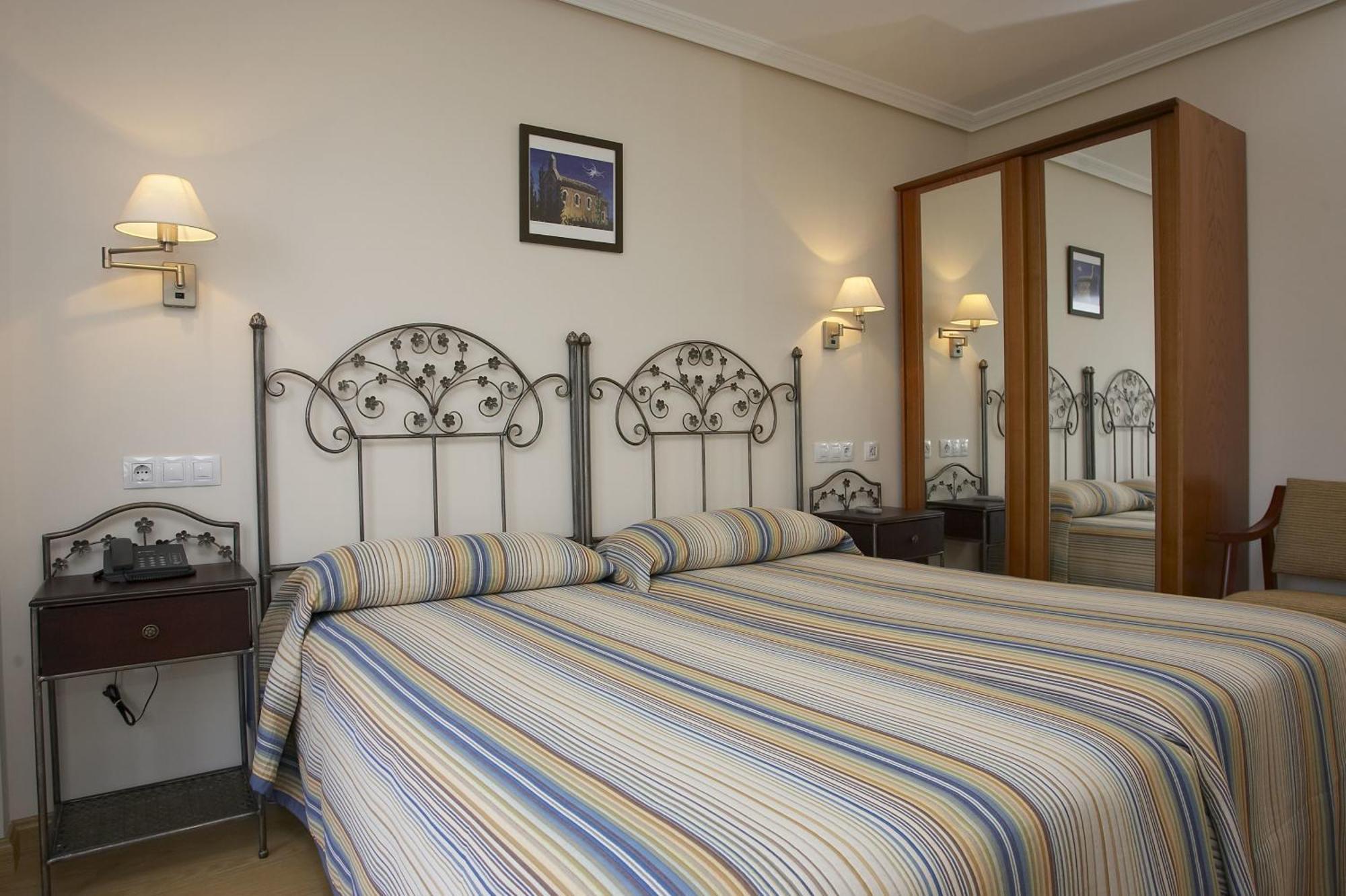Hotel Azul De Galimar ซาน บีเซนเต เด ลา บาร์เกรา ห้อง รูปภาพ