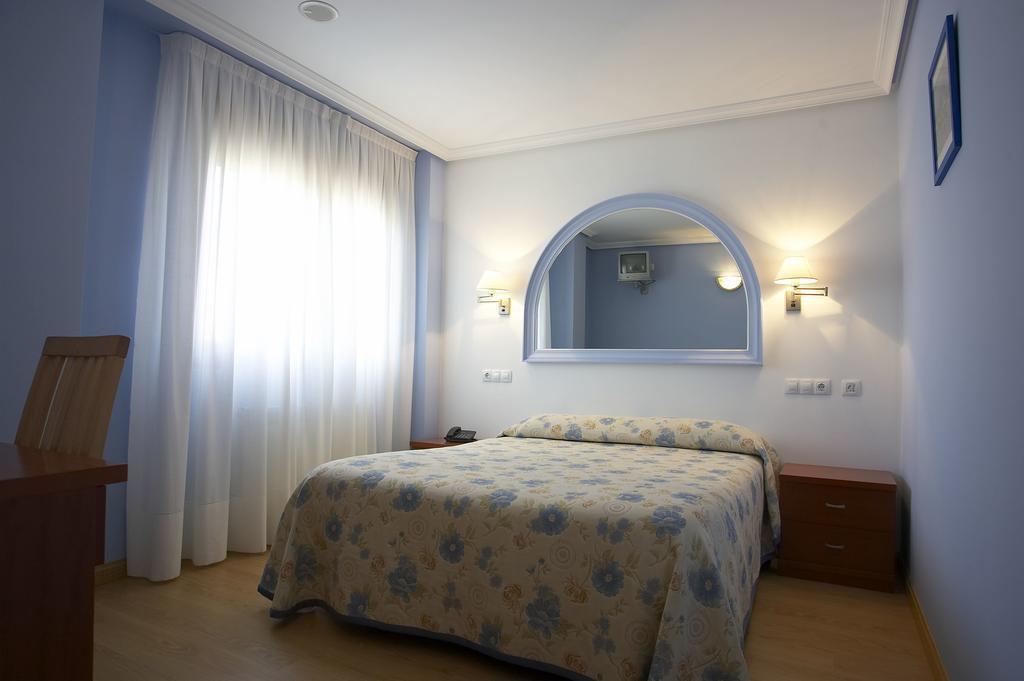 Hotel Azul De Galimar ซาน บีเซนเต เด ลา บาร์เกรา ภายนอก รูปภาพ
